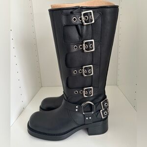 Steve Madden Rocky Black Boots